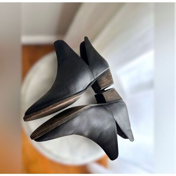 Free People Leather Charm Double V Ankle Boots Size 38.5 - Picture 9 of 16